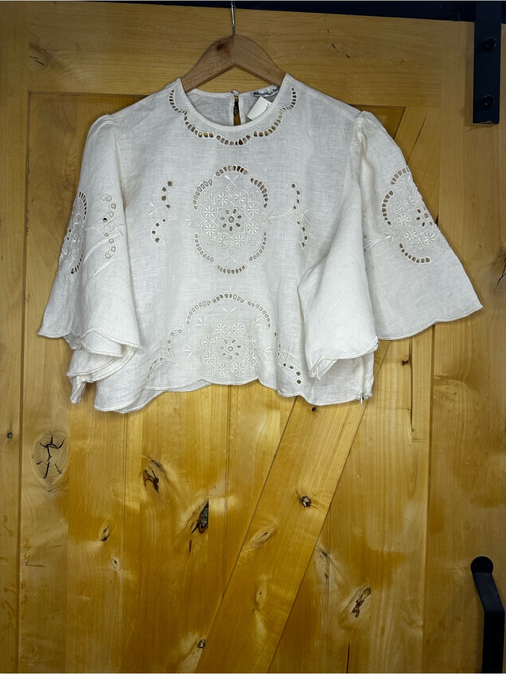 Abercrombie & Fitch Cream Eyelet Embroidered Flutter Sleeve Top